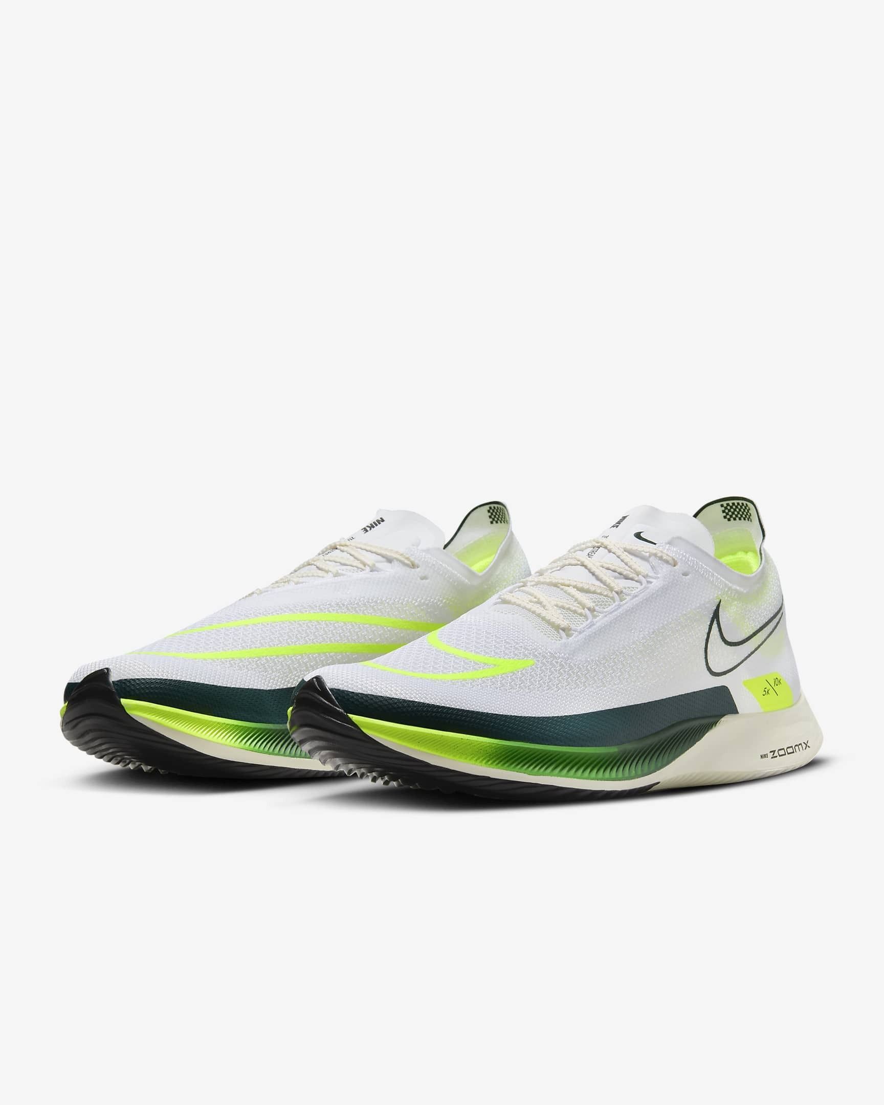 入手困難☆【NIKE】ZoomX Streakfly ズームX ストリークフライ (Nike