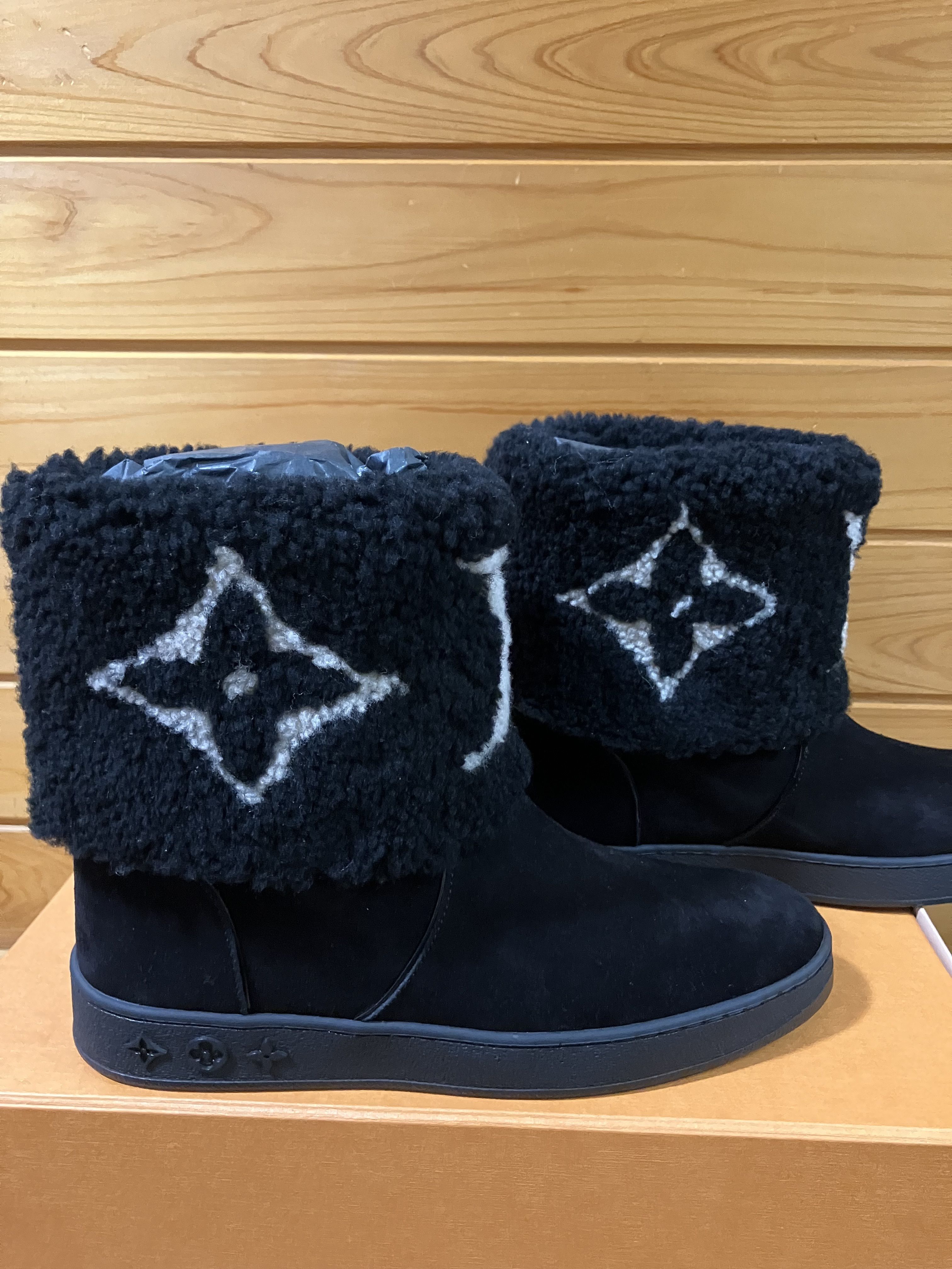 スノードロップ・ライン アンクルブーツ (Louis Vuitton/ショート