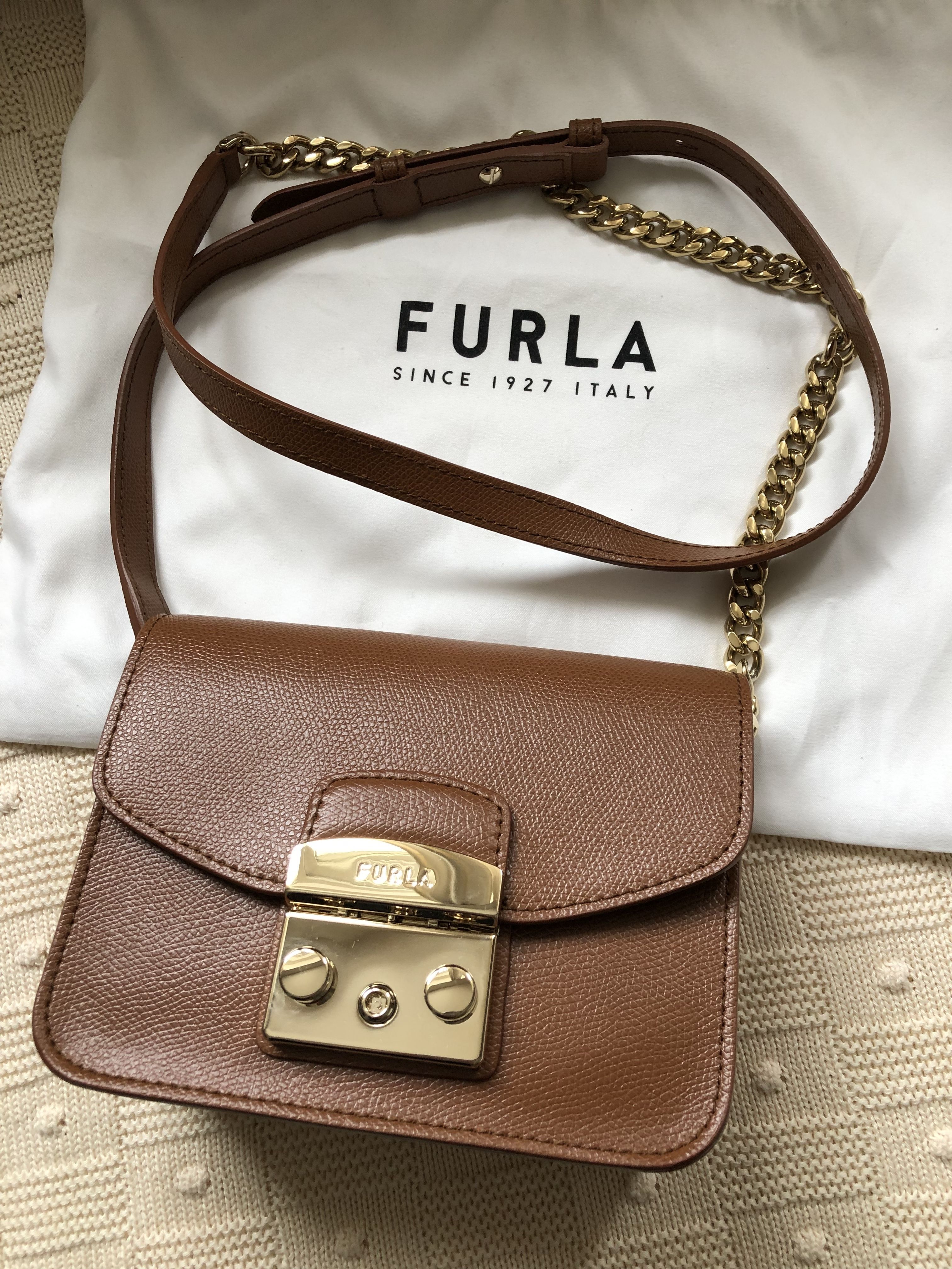完売前に【FURLA】人気 フルラ メトロポリス ショルダー バッグ (FURLA