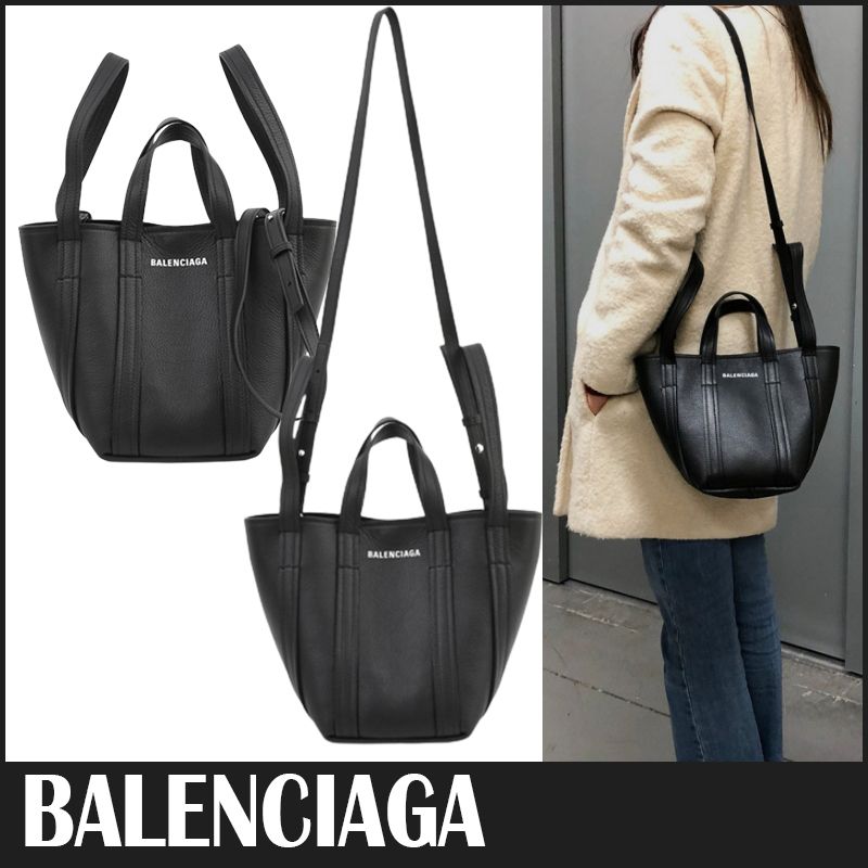 ☆送料関税込☆BALENCIAGA EVERYDAY XS NORTH-SOUTH BAG☆超人気