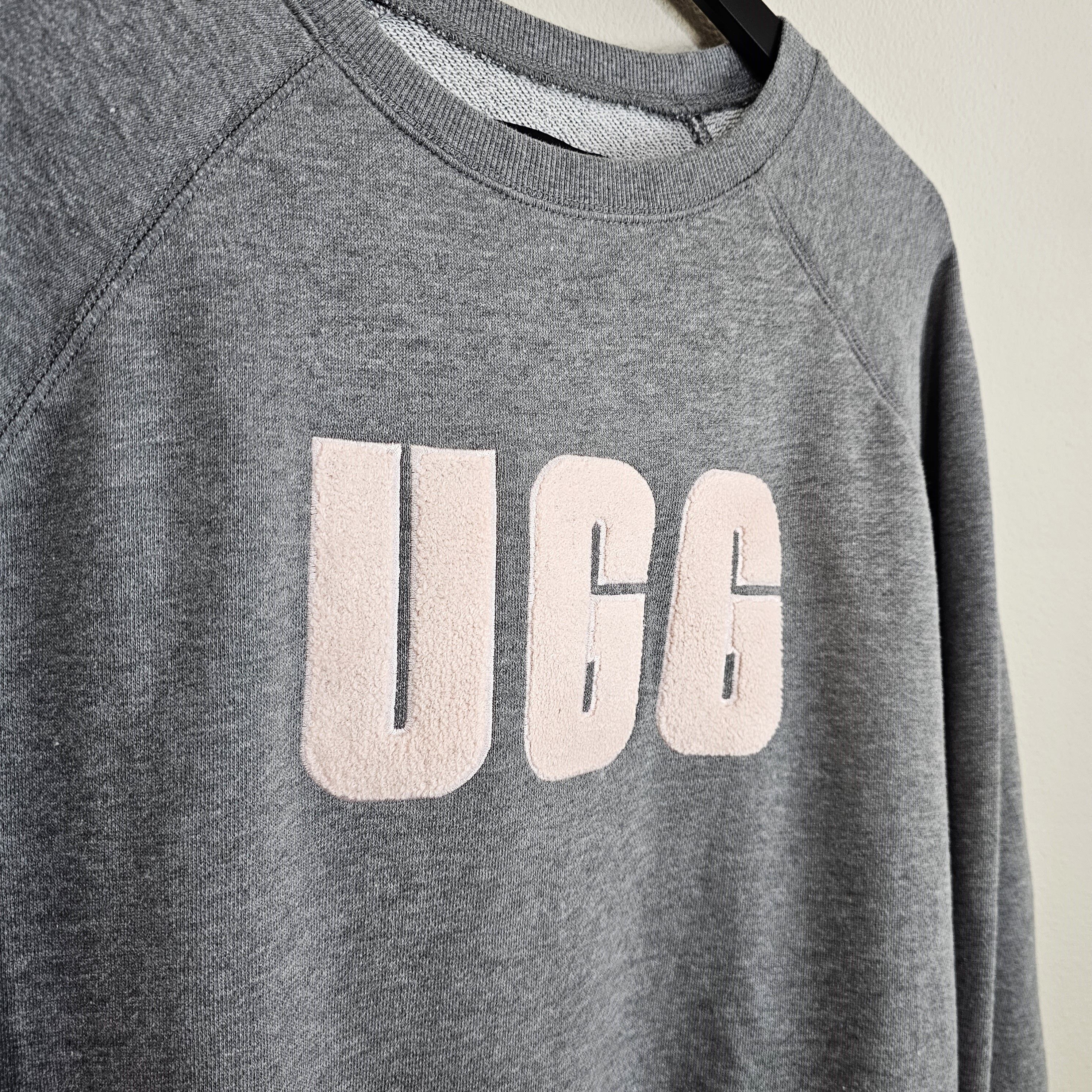 セール【UGG】もこもこがカワイイ♪ Logo Crewneck スウェット♪ (UGG