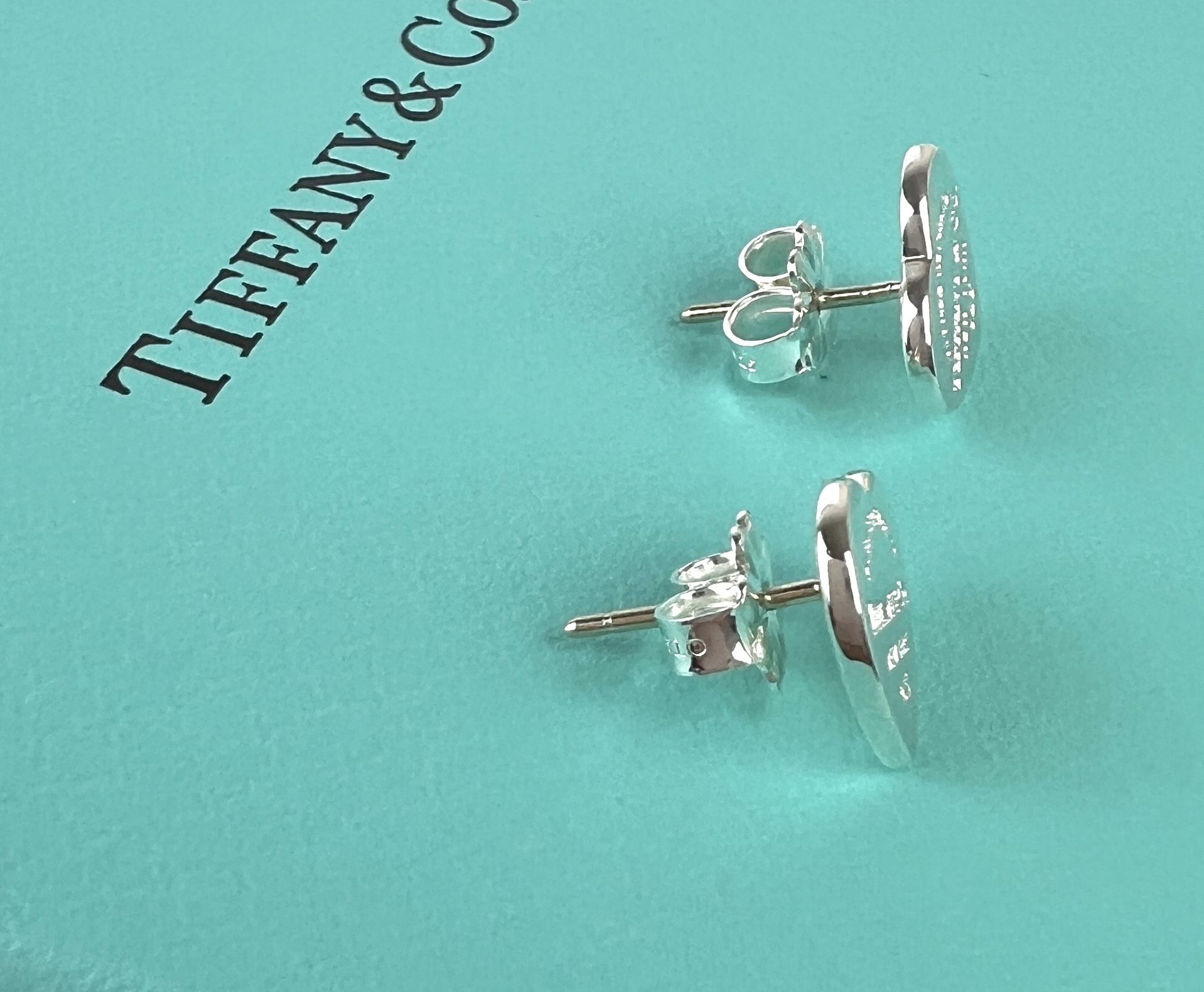 すぐ届く!国内発 ティファニー ハート タグ スタッド ピアス (Tiffany