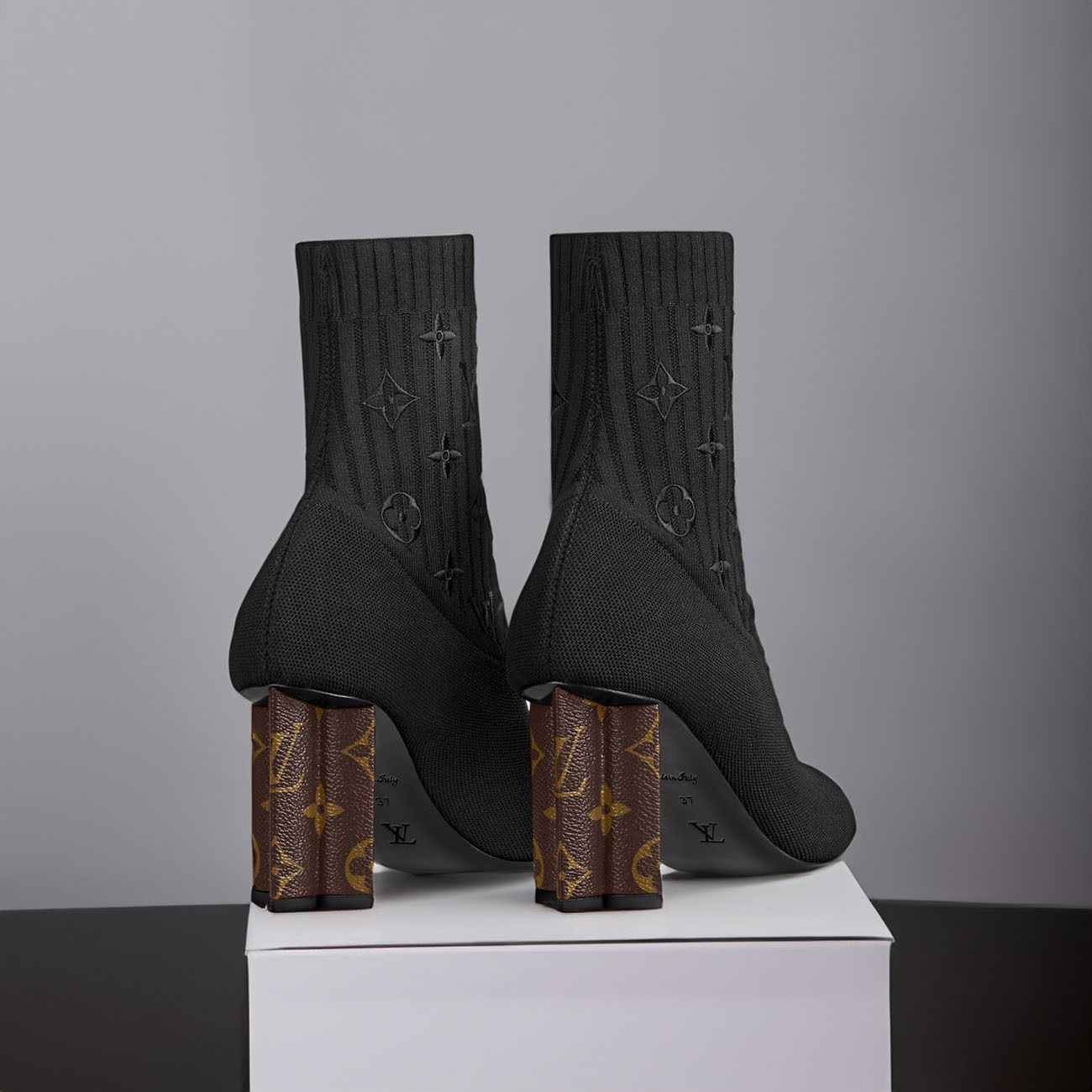 新作*LV*モノグラムシルエット・ライン アンクルソックスブーツ (Louis