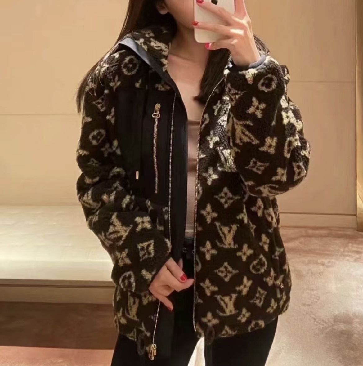 モノグラム♪】Louis Vuitton☆フリースパーカ (Louis Vuitton