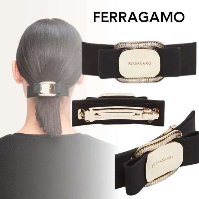 国内直営**FERRAGAMO** フェラガモロゴ入り クリスタルバレッタ