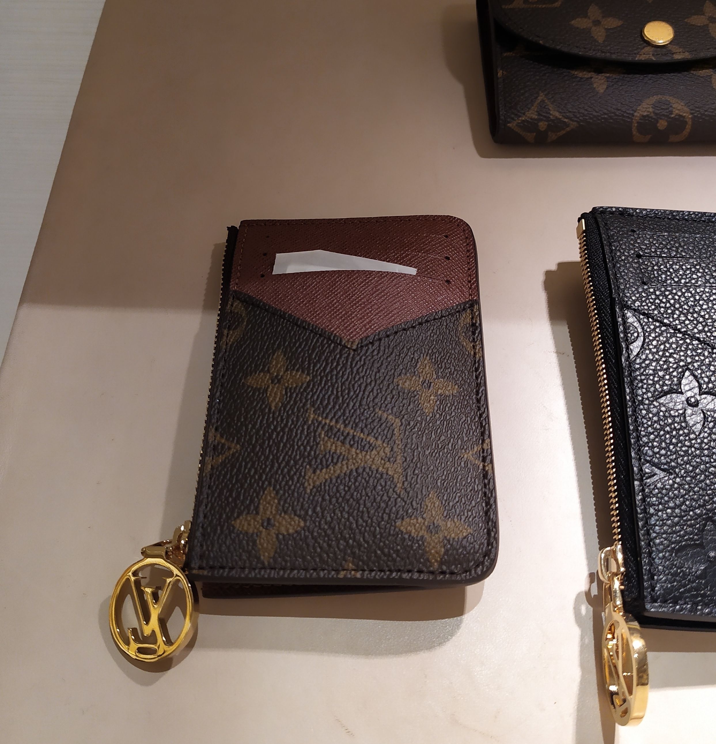 パリ直送!【ルイヴィトン】カードケース ポルト カルト・ロミー (Louis