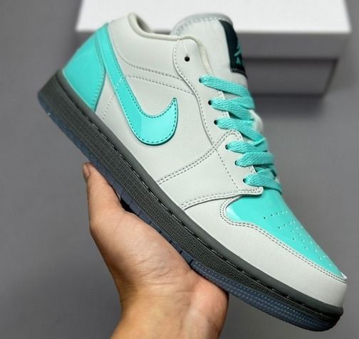 NIKE エアジョーダン Air Jordan 1 Low ティファニーブルー♪ (Nike