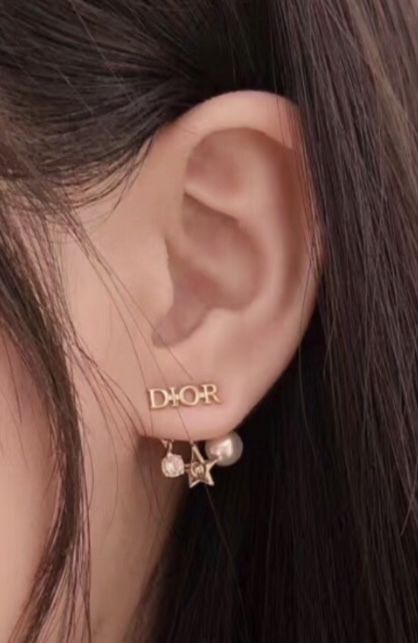 Dior】ディオール DIO(R)EVOLUTION☆ゴールドピアス (Dior/ピアス
