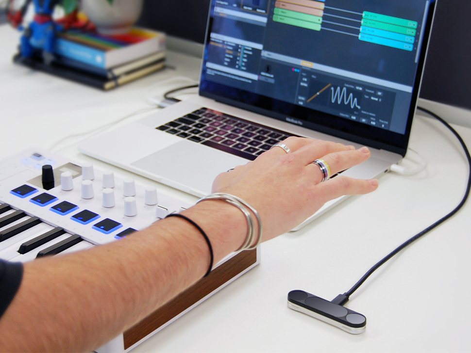 Leap Motion Controller 2 : Adafruit Industries, Unique & fun DIY