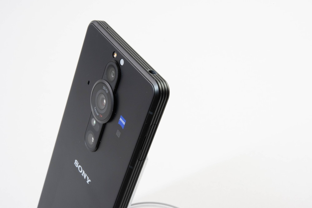 ソニーのスマホ「Xperia PRO-I」、プロ向けのカメラを見ると高い価格も
