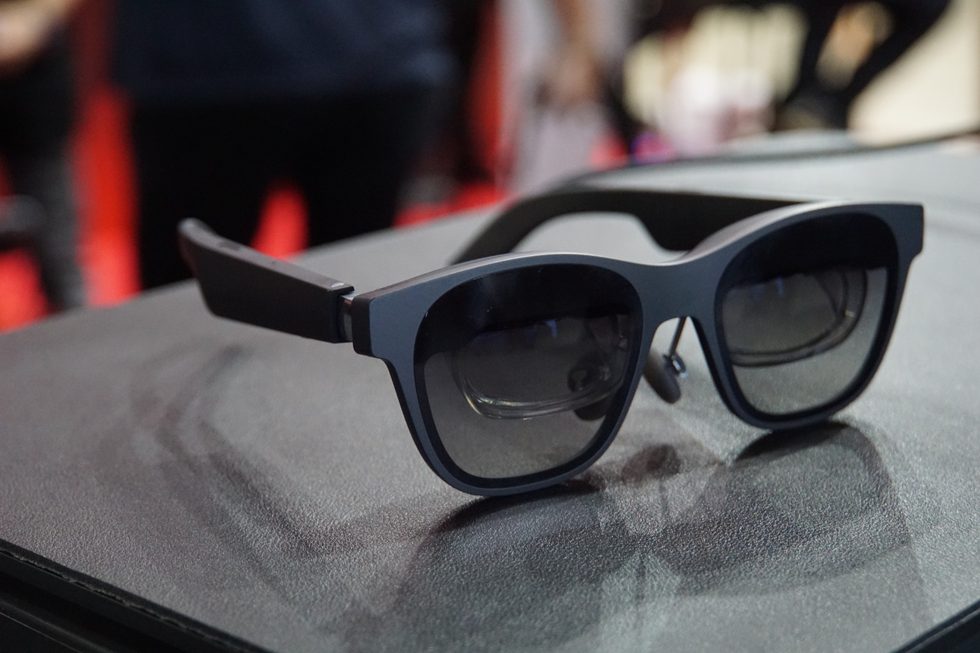 日本Xreal、iPhone15と直接つなげられるARグラス「XREAL Air 2