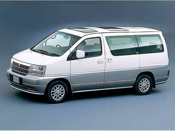 日産 エルグランド 1997年式モデル 3.2 V ディーゼルターボ 4WD AT の