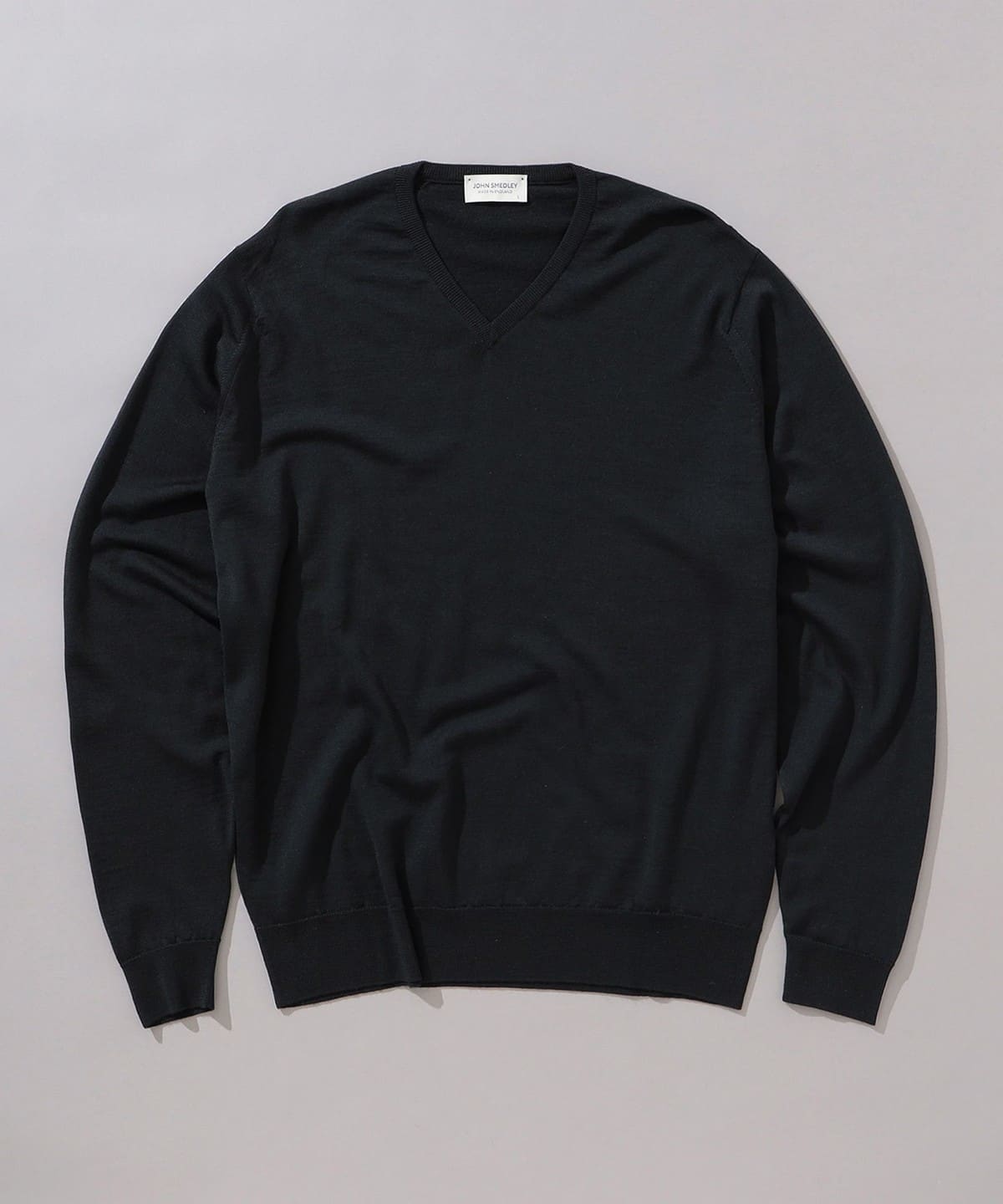 BEAMS F（ビームスF）JOHN SMEDLEY / PACKHAM 30ゲージ Vネックニット