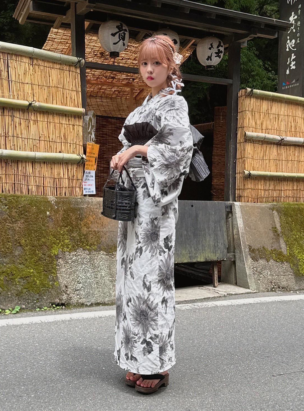 モノトーンひまわり浴衣セット[gi1507] | レディースファッション通販