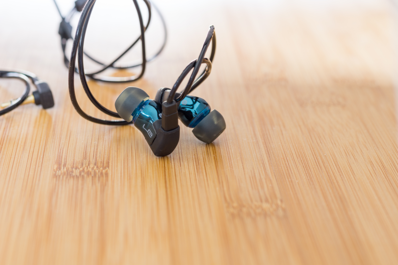 Ultimate Ears Triple.fi 10 Pro Earphones Gun Metal Blue with