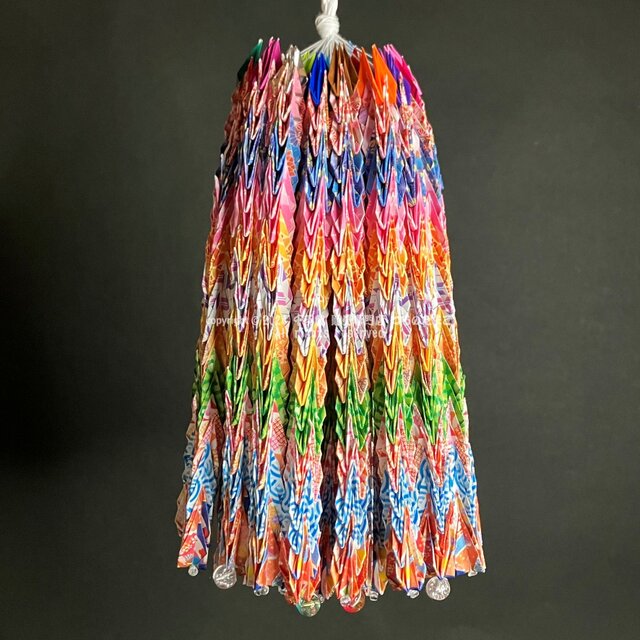 777千羽鶴（縁起のいいスリーセブン）カラフルな千代紙 | iichi