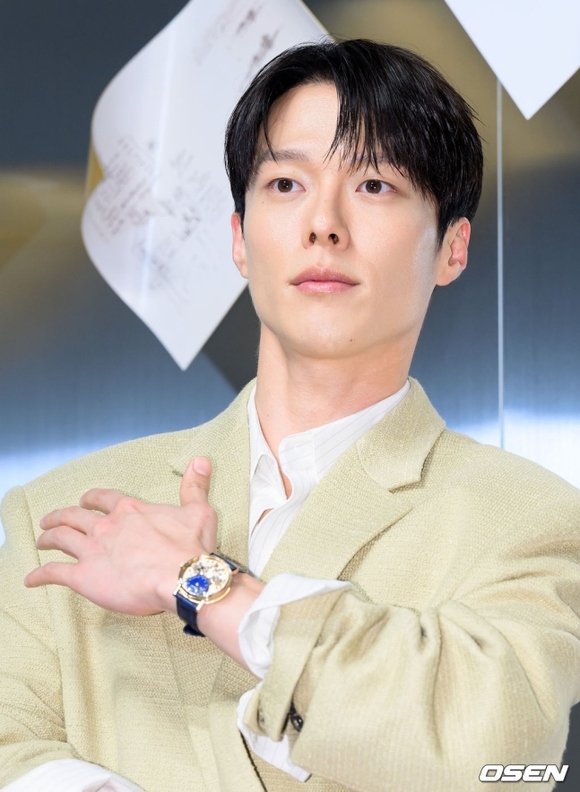 PHOTO】イ・ビョンホン＆チャン・ギヨン、時計ブランド「Breguet