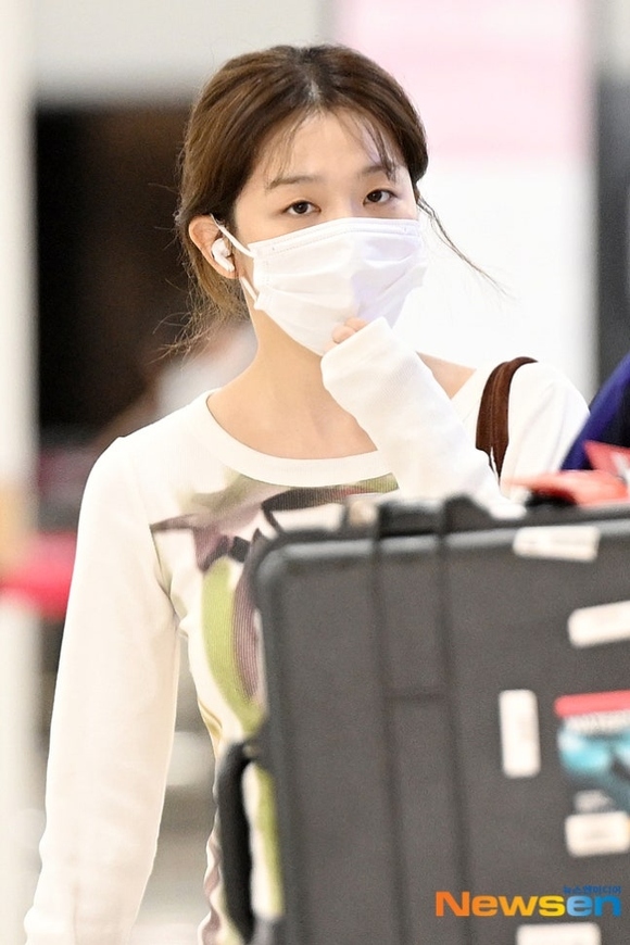 PHOTO】Red Velvet スルギ、日本コンサートを終えて帰国（動画あり