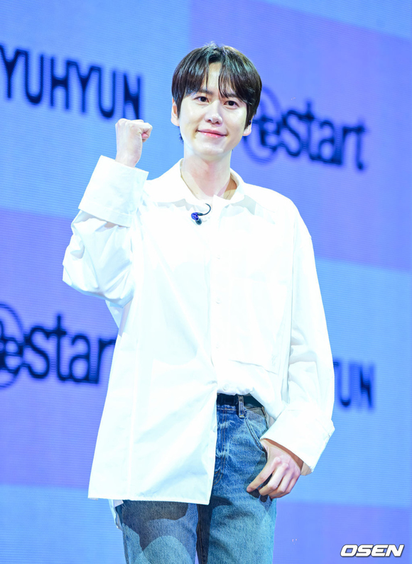 PHOTO】SUPER JUNIOR キュヒョン、ソロEP「Restart」発売記念ショー