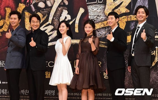 PHOTO】ハン・ソッキュ＆イ・ジェフンら「秘密の扉」の制作発表会に