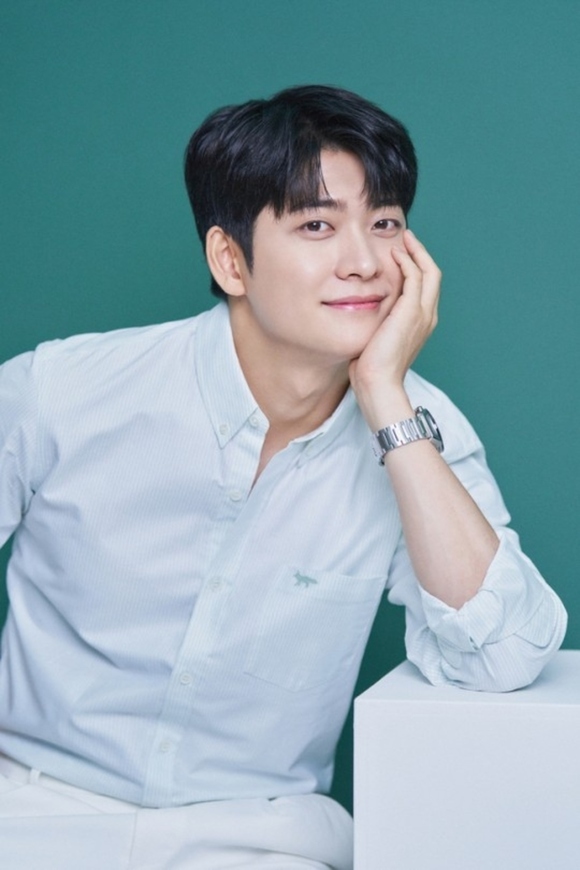 ウ・ヨンウ弁護士は天才肌」カン・テオ、話題になったキスシーン＆名