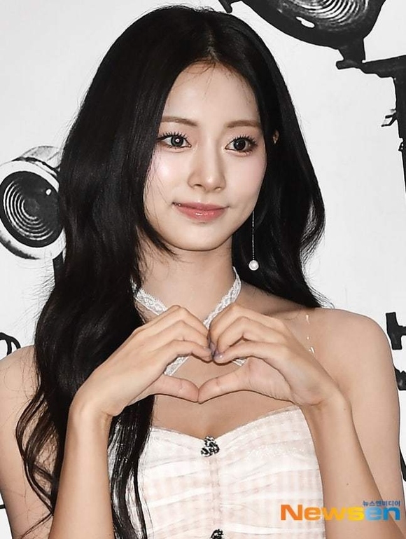 TWICE ツウィ、外見に対する誹謗中傷に一喝…冷静な対応に称賛の声 - Kstyle