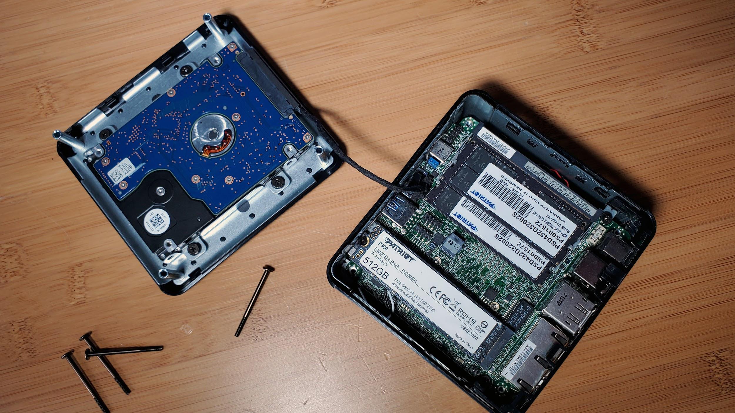 Hands-on With ASRock's NUC-Like 4X4 BOX-4800U Mini PC | Tom's Hardware