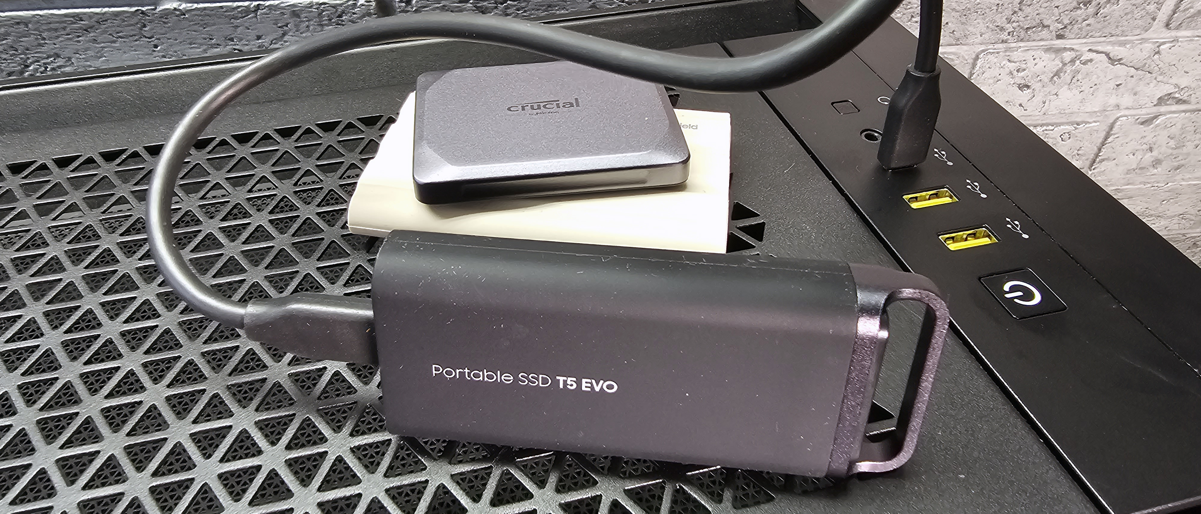 Samsung T5 Evo (8TB) Portable SSD Review: Spacious but Slow