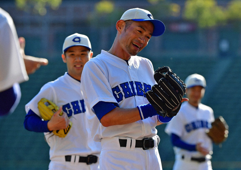 イチローさんが草野球で神戸カムバック 「背番号1」で完封勝利 | 毎日新聞