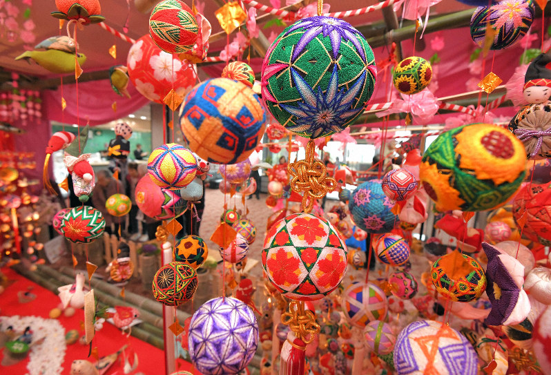 健やかに、幸せに…福岡・柳川でひな飾り「さげもん」 | 毎日新聞