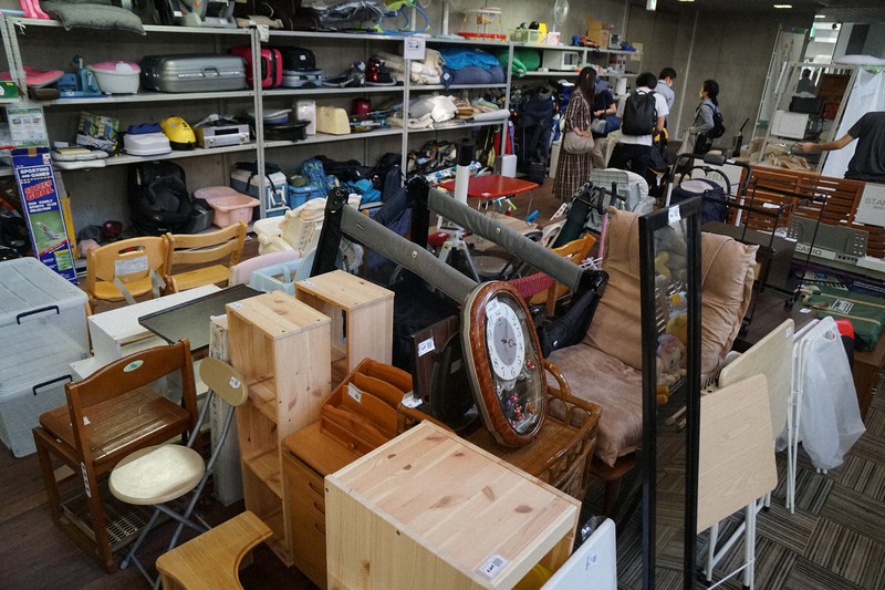 自動車もバッグも引き取ります 都内で広がる粗大ごみリユース | 毎日新聞