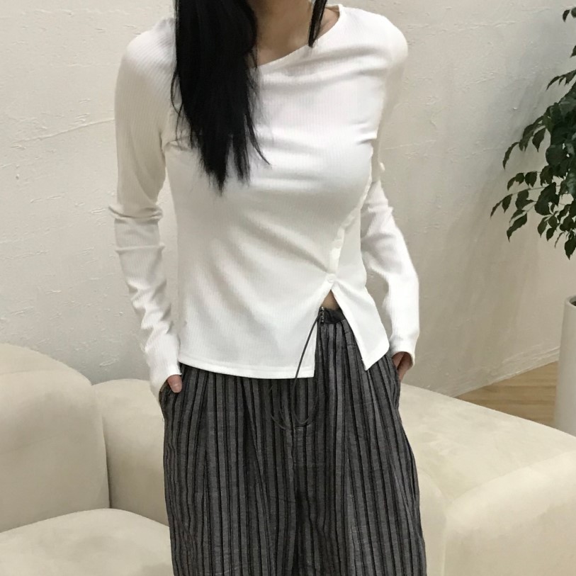 スリットレイヤードTシャツ | ファッション通販サイト NUGU