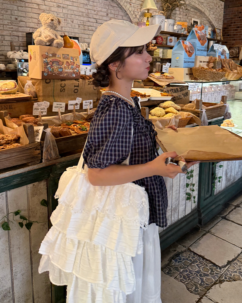 パンチングレースフリルティアードトートバッグ | ファッション通販