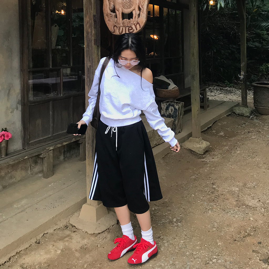 オフショルダースウェットトレーナー | ファッション通販サイト NUGU