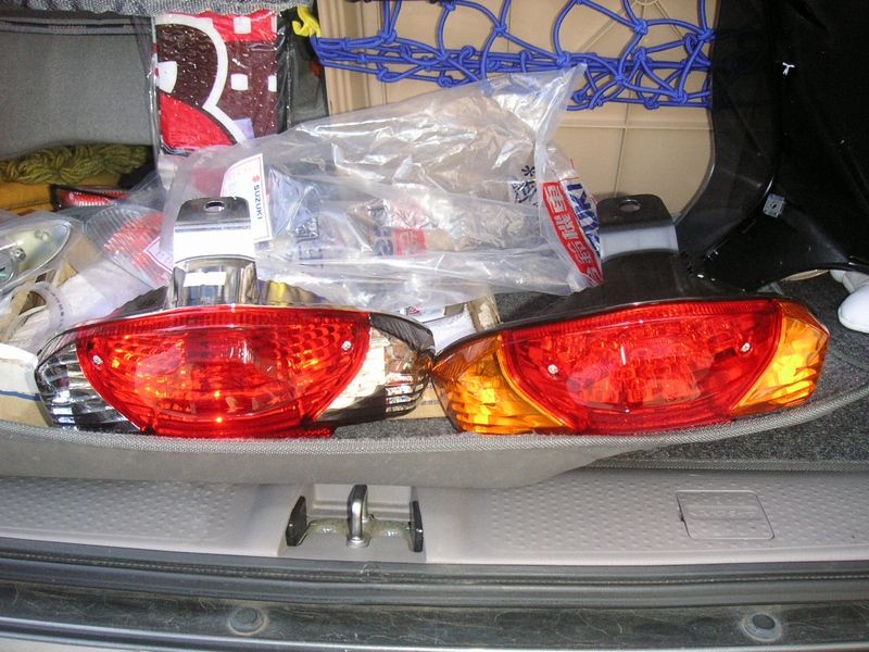 v125g 廃盤希少新品台湾テール(紅白テール)