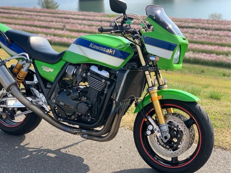 K/style ワンオフフレームマウント のパーツレビュー | ZRX1100