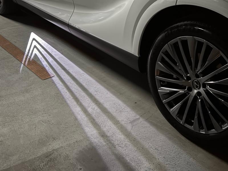 レクサス(純正) プロジェクションウェルカムイルミ のパーツレビュー