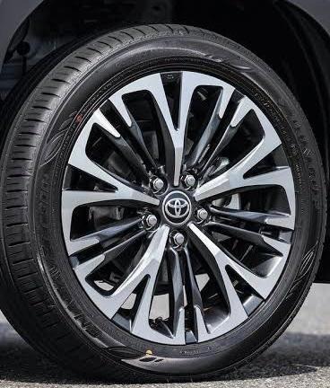 トヨタ(純正) ヤリスクロス純正18インチ のパーツレビュー | ヤリス