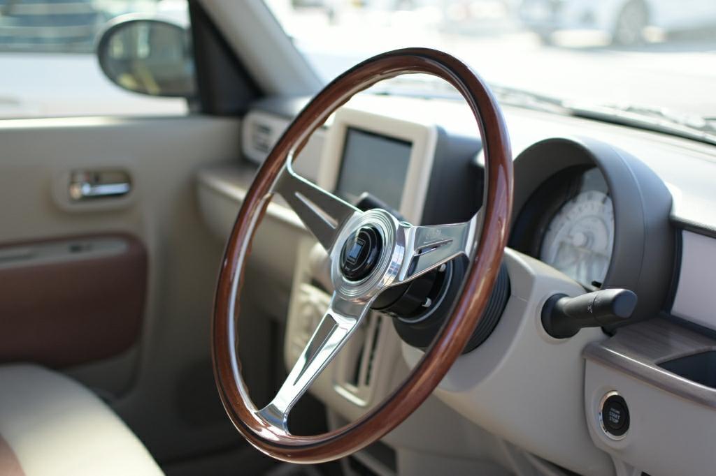 NARDI CLASSIC WOOD ウッド＆ポリッシュスポーク のパーツレビュー