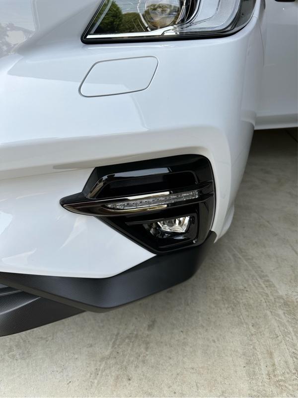 スバル(純正) LEDアクセサリーライナー(漆黒メッキ加飾付) のパーツ