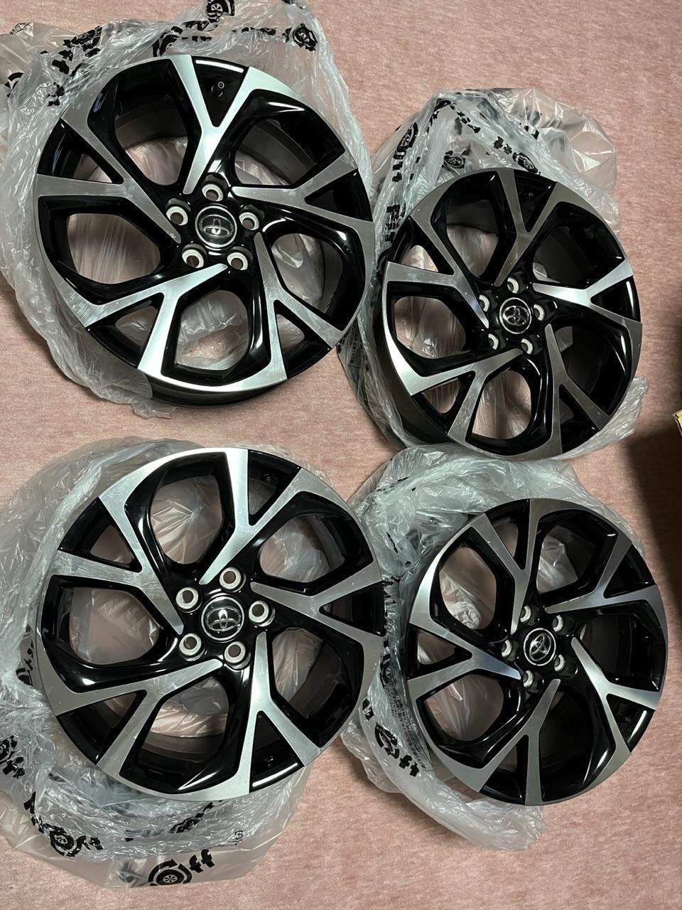 トヨタ(純正) トヨタ純正アルミホイール のパーツレビュー