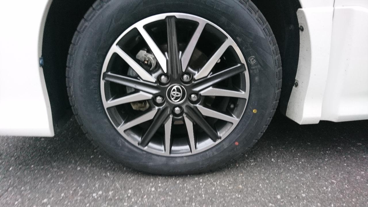 トヨタ(純正) 80系ノア・ヴォクシー 純正ホイール のパーツレビュー
