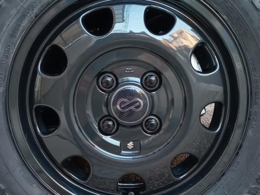 ENKEI スペーシアギア純正ホイールにENKEIセンターキャップ のパーツ