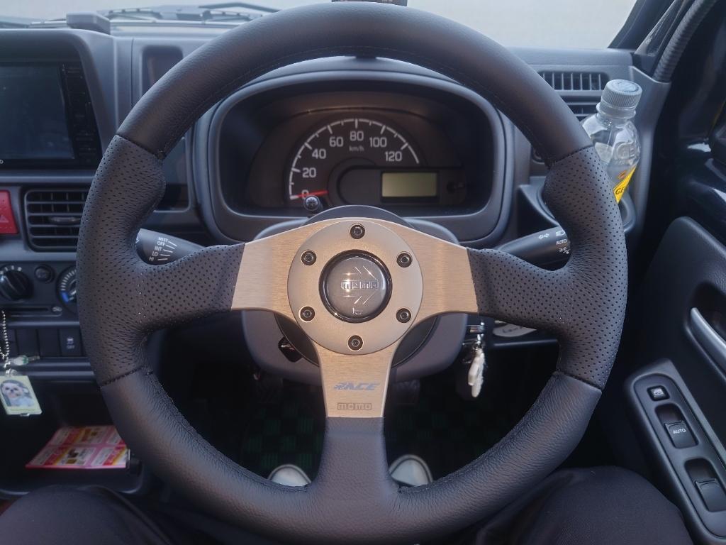 momo RACE (320mm) のパーツレビュー | キャリイトラック(令和の軽トラ