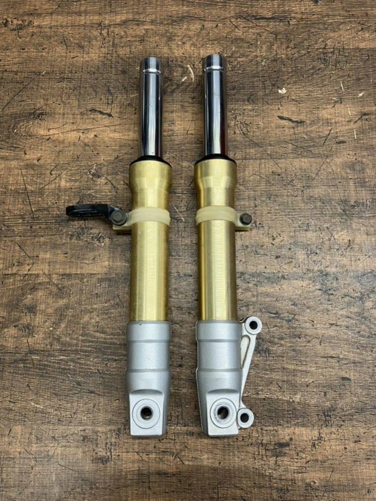 ホンダ純正 ライブディオZX フロントフォーク のパーツレビュー