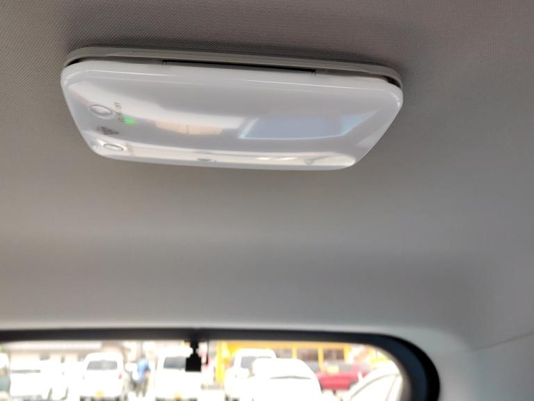 トヨタ(純正) プラズマクラスター搭載LEDルームランプ のパーツ