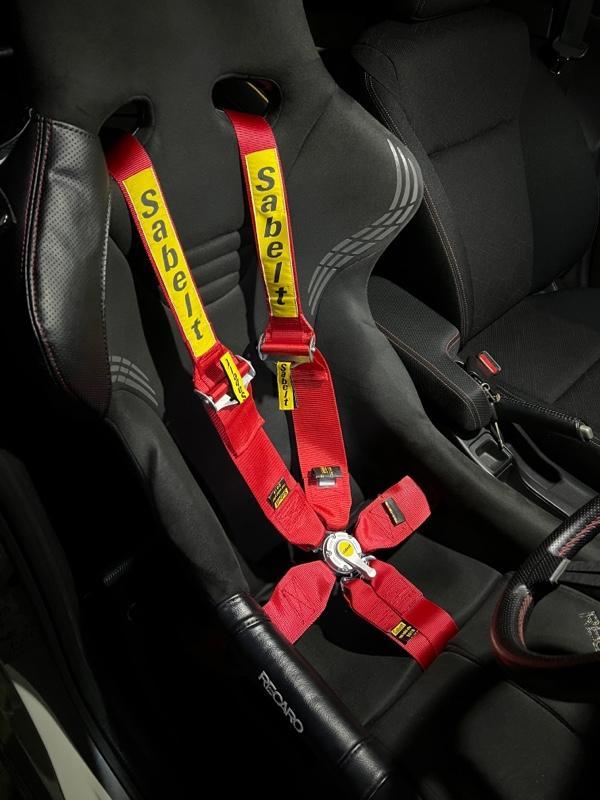 Sabelt HANS対応 6点式シートベルト のパーツレビュー | フィット（RS