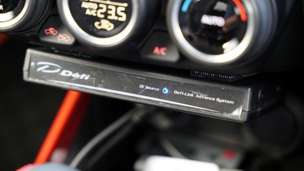 Defi Defi-Link ADVANCE Control Unit のパーツレビュー | スイフト