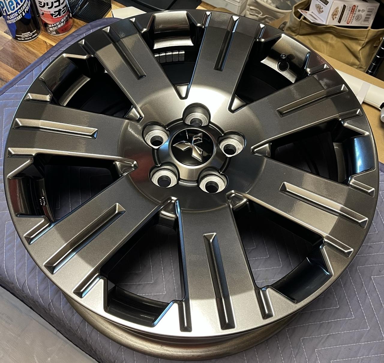 三菱自動車(純正) デリカD5:ジャスパー純正ホイール のパーツレビュー