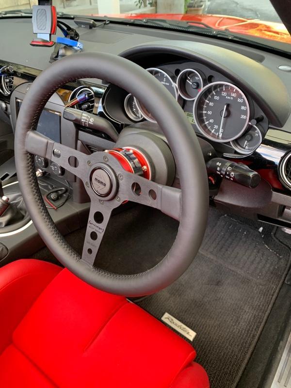 momo PROTOTIPO BLACK EDITION のパーツレビュー | ロードスター(かと